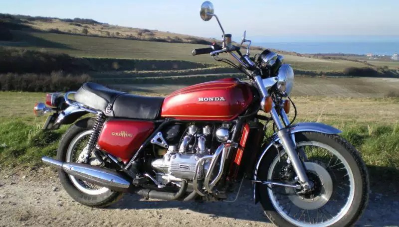 Honda GL1000 Gold Wing, a tourer revolucionária em todos os sentidos