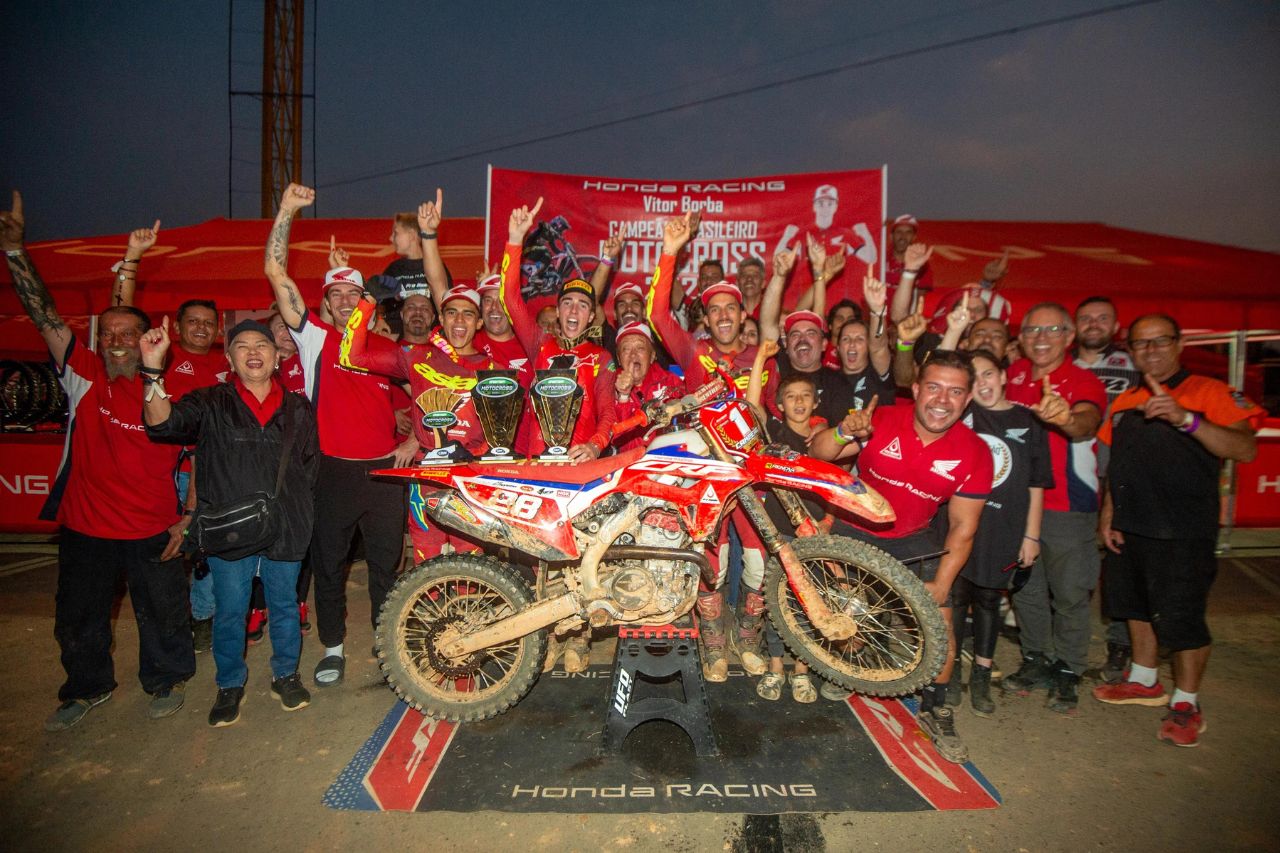 Vitor Borba, da Honda Racing, é campeão brasileiro de motocross!